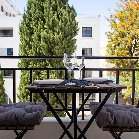 Quarteira-your Seaside Getaway Apartment *
