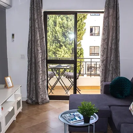 Quarteira-your Seaside Getaway *