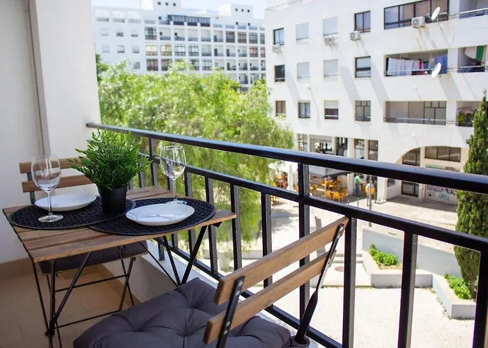 Quarteira-your Seaside Getaway *